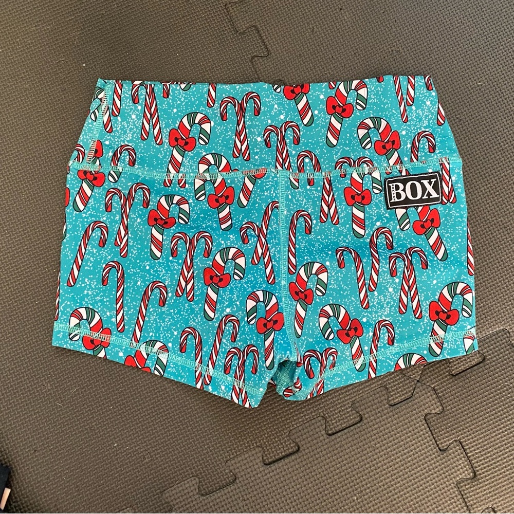 Rok The Box booty shorts, M